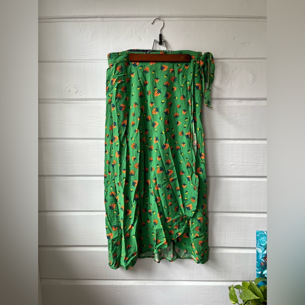 anthropologie 35 of 52 Conversations Colloquially strawberry Wrap Skirt M